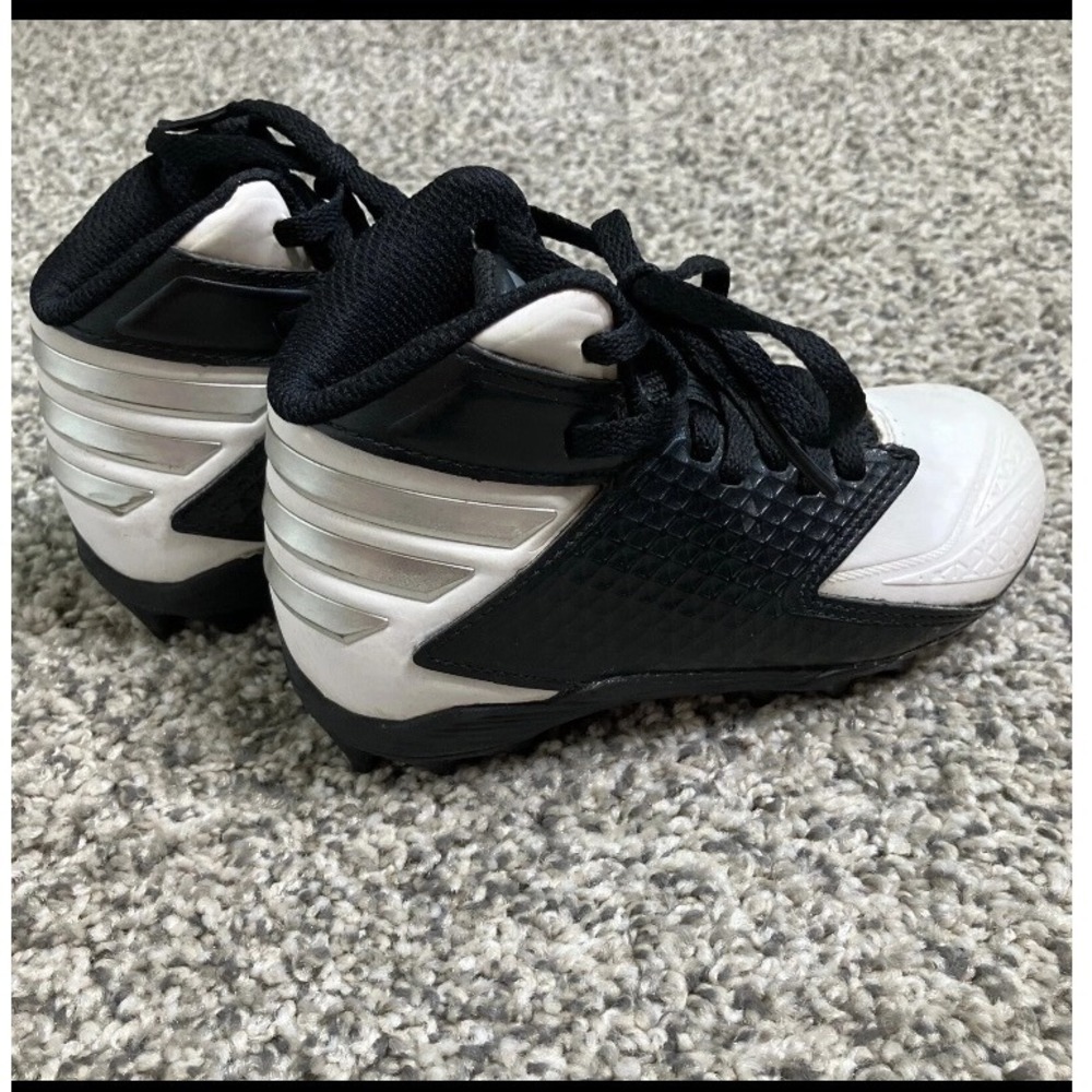 Adidas Ironskin Freak Traxion Football Cleats 10K Boys Black White Silver Stripe
